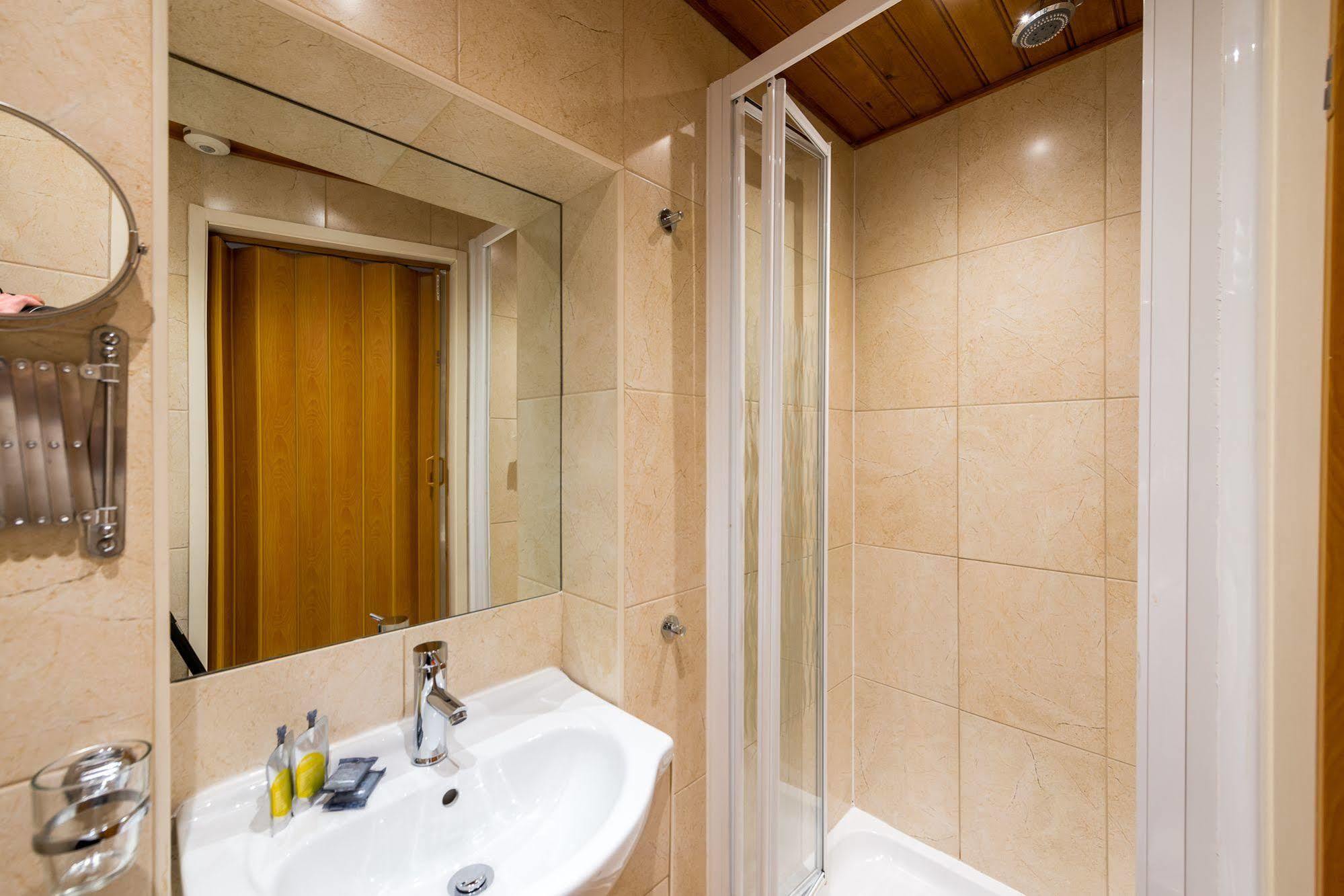 Adria Hotel London Ngoại thất bức ảnh